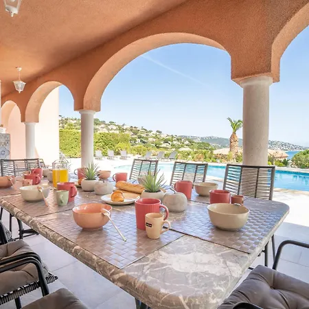 Cacharel By Interhome וילה *