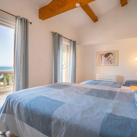 Cacharel By Interhome וילה